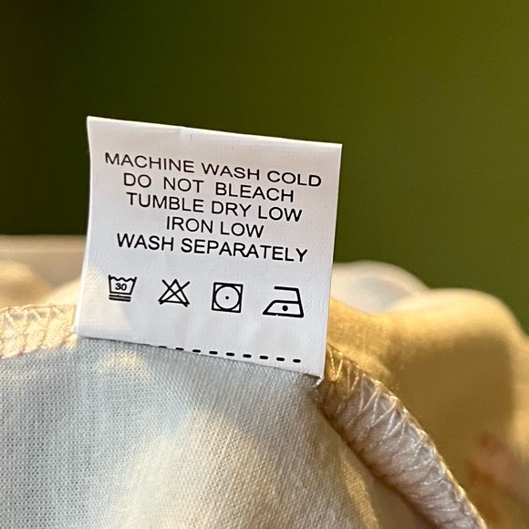 M Flower design sleeveless blouse - Picture 7 of 7